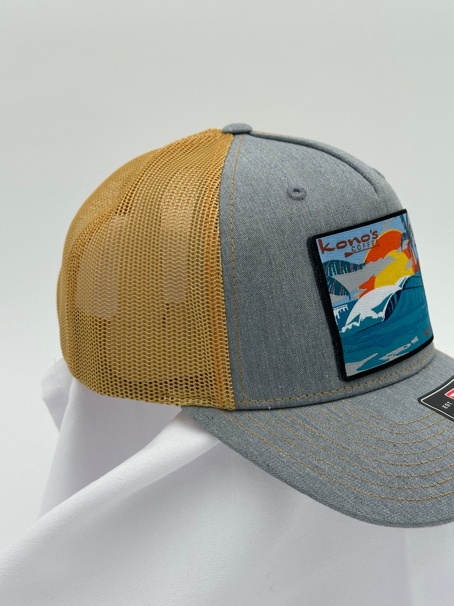 MESH BACK MURAL PATCH HAT