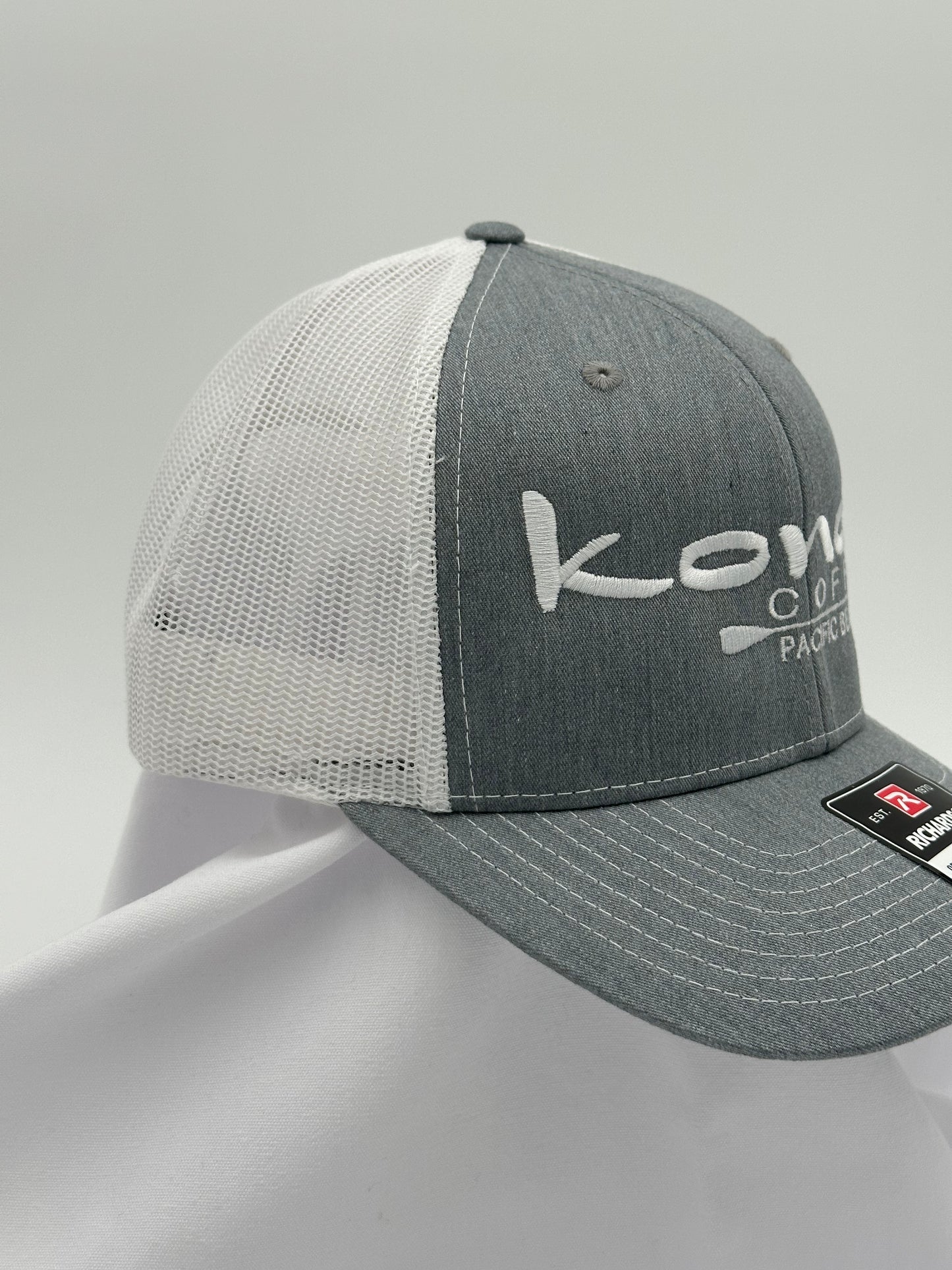 MESH BACK EMBROIDERED LOGO HAT