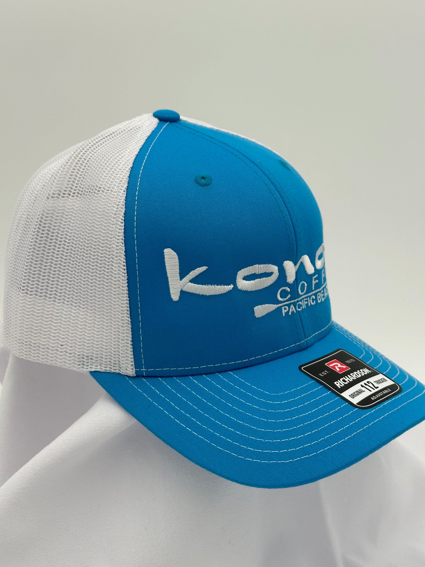MESH BACK EMBROIDERED LOGO HAT